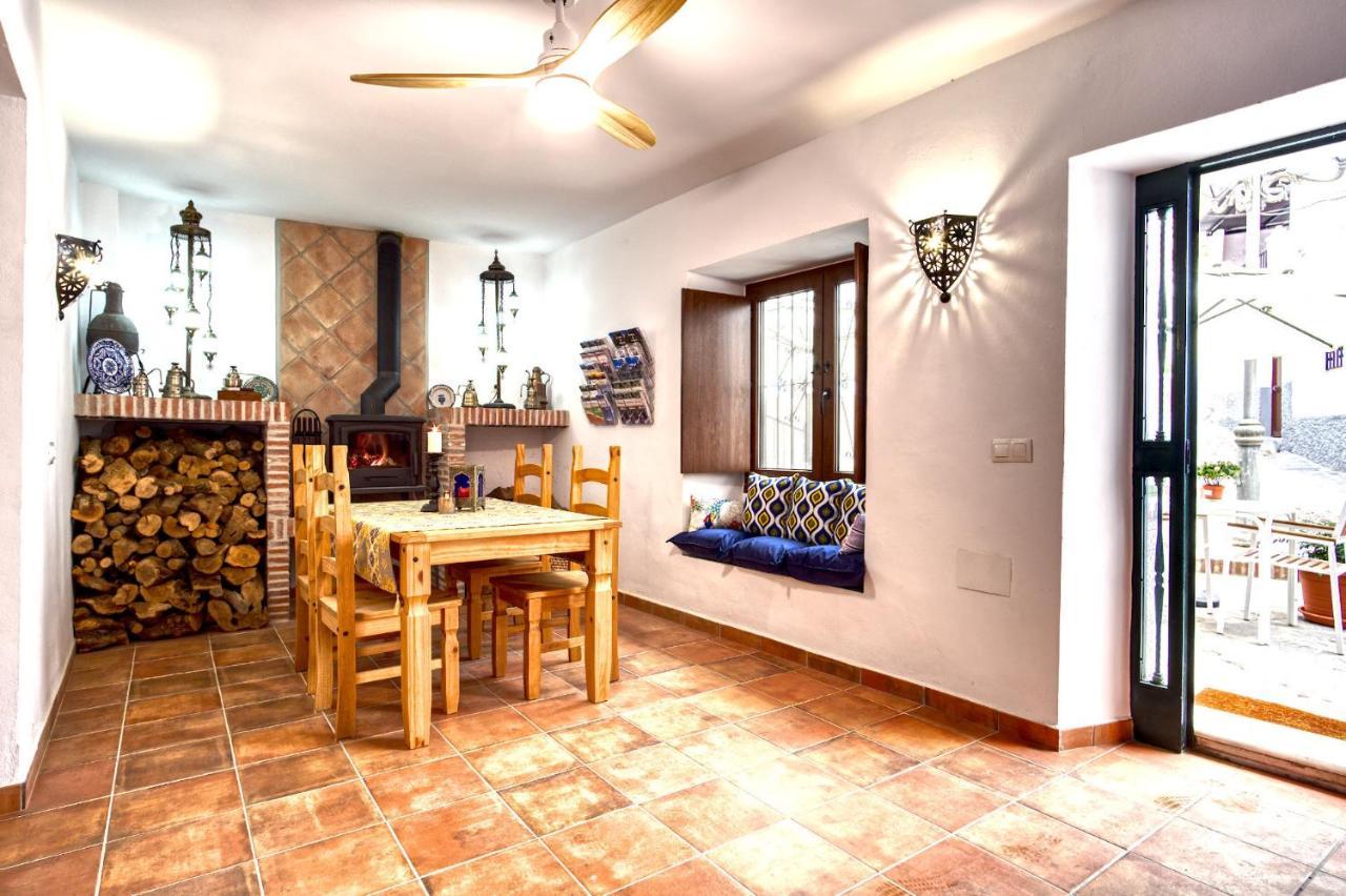 La Vieja Botica Bed & Breakfast Canillas de Aceituno Exterior photo